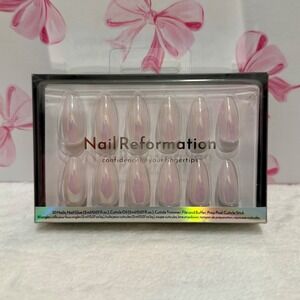 Nail‎ Reformation Almond Shape Press On Nails Iridescent Shimmer Set 30